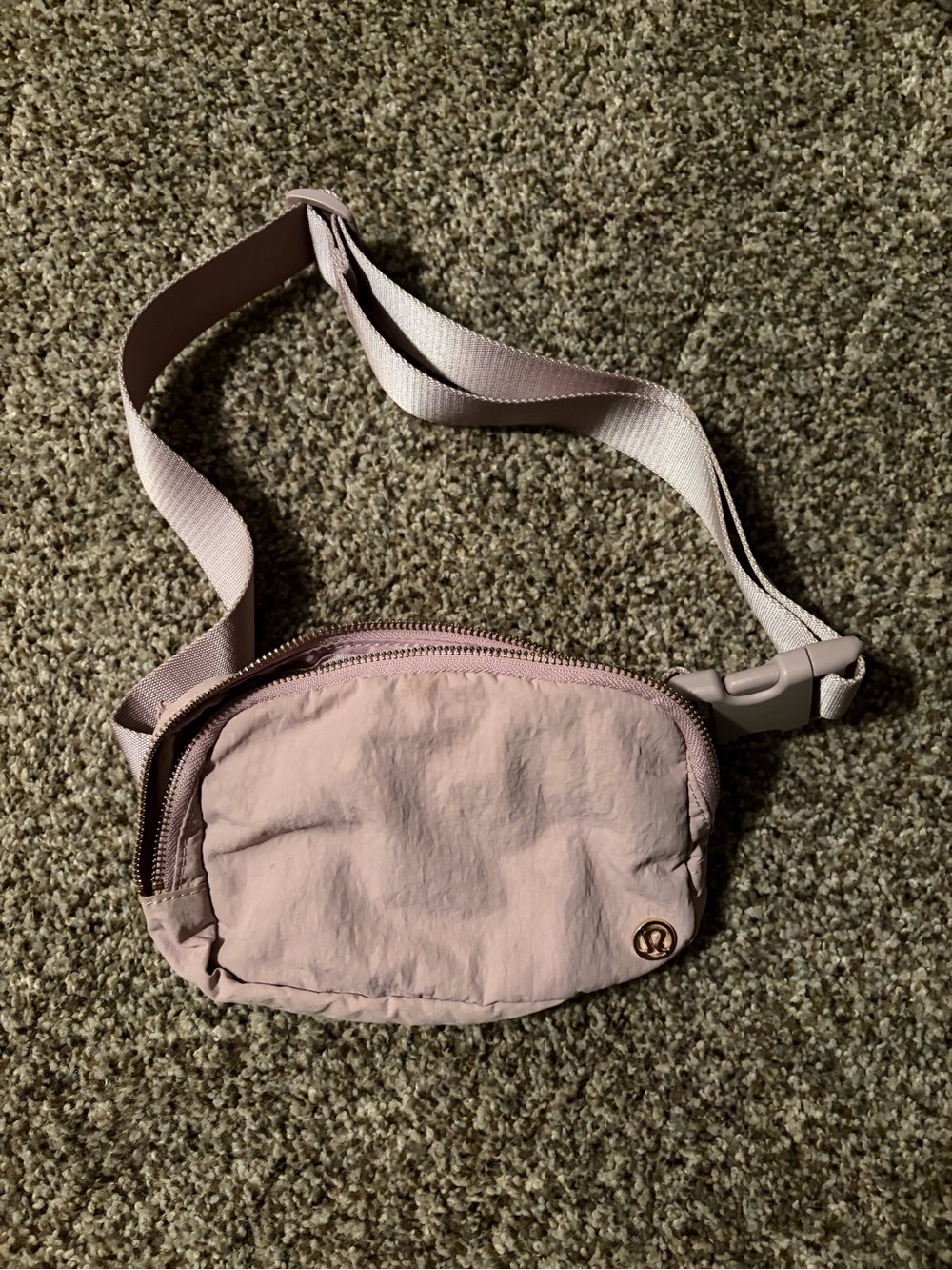 Lavender/ Pink Women’s Crossbody Belt Bag - lululemon